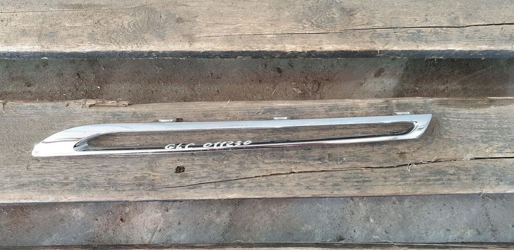 Молдинг решетки радиатора Mercedes GLC (X253) 15-19 Б/У Оригинал A2538880385