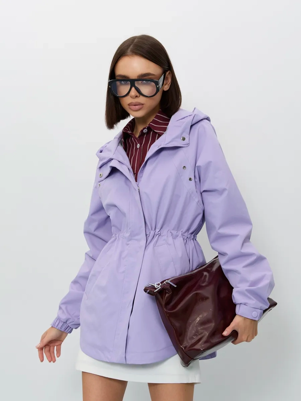 Ветровка с капюшоном удлиненная