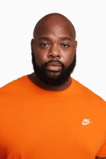 Футболка Nike Sportswear Club - оранжевый