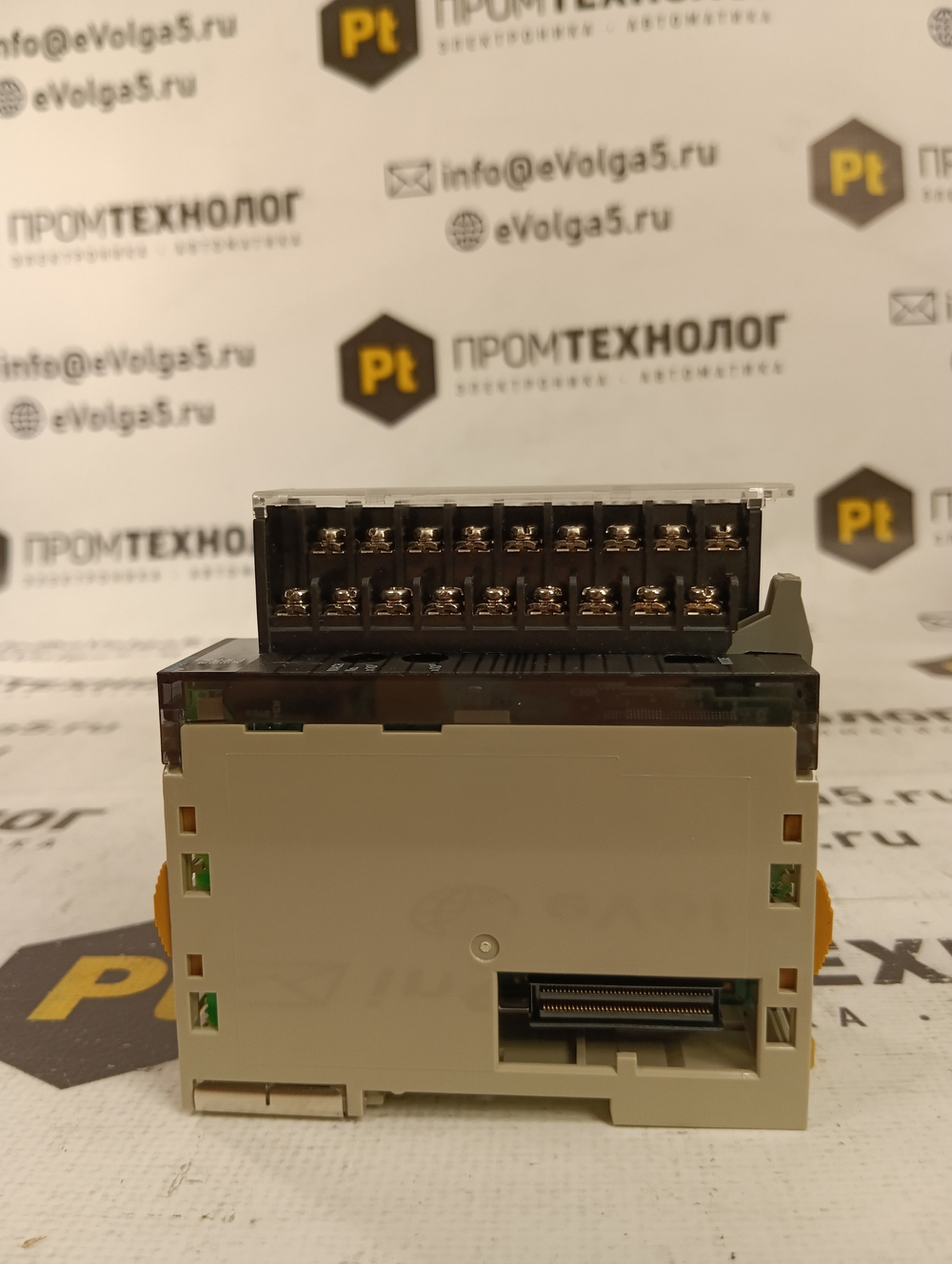 Omron CJ1W-AD081-V1 новое