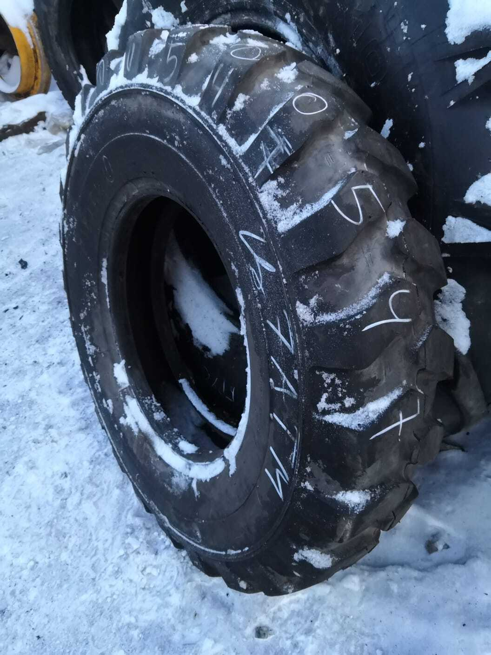 10.00-20 Deestone D309 Extra lug шина б/у