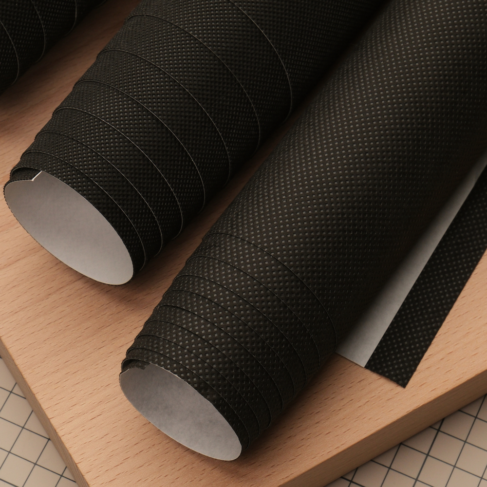 Спанбонд черный, на клеевой основе, лист 150*50 см