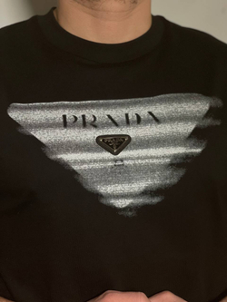 Футболка Prada