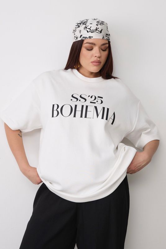 Футболка с надписью "SS'25 BOHEMIA", молочный