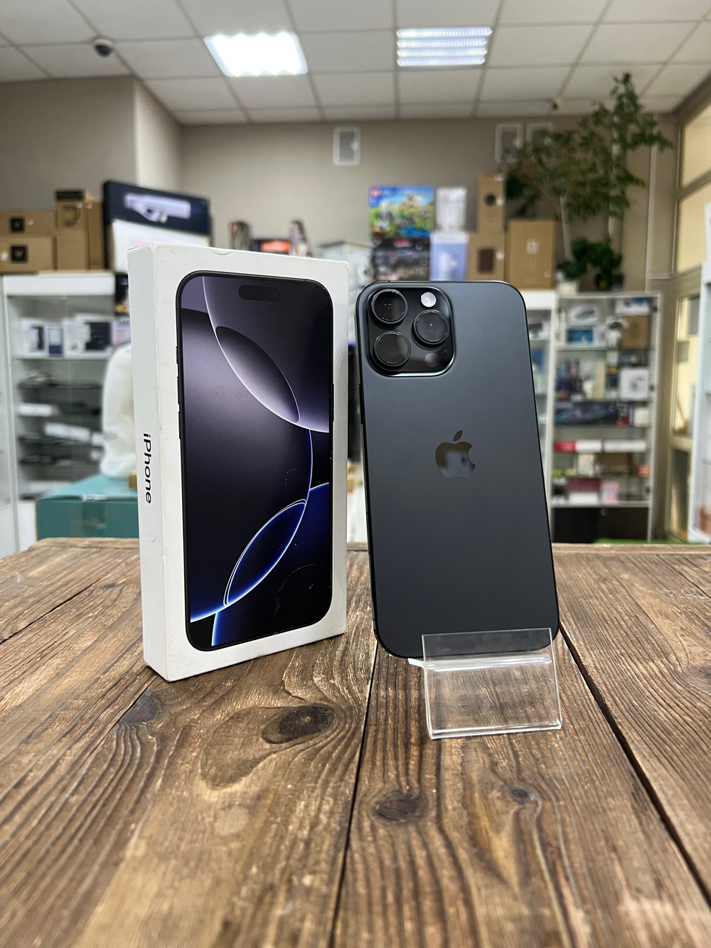Б/У iPhone 16 Pro Max 256Gb Black Titanium