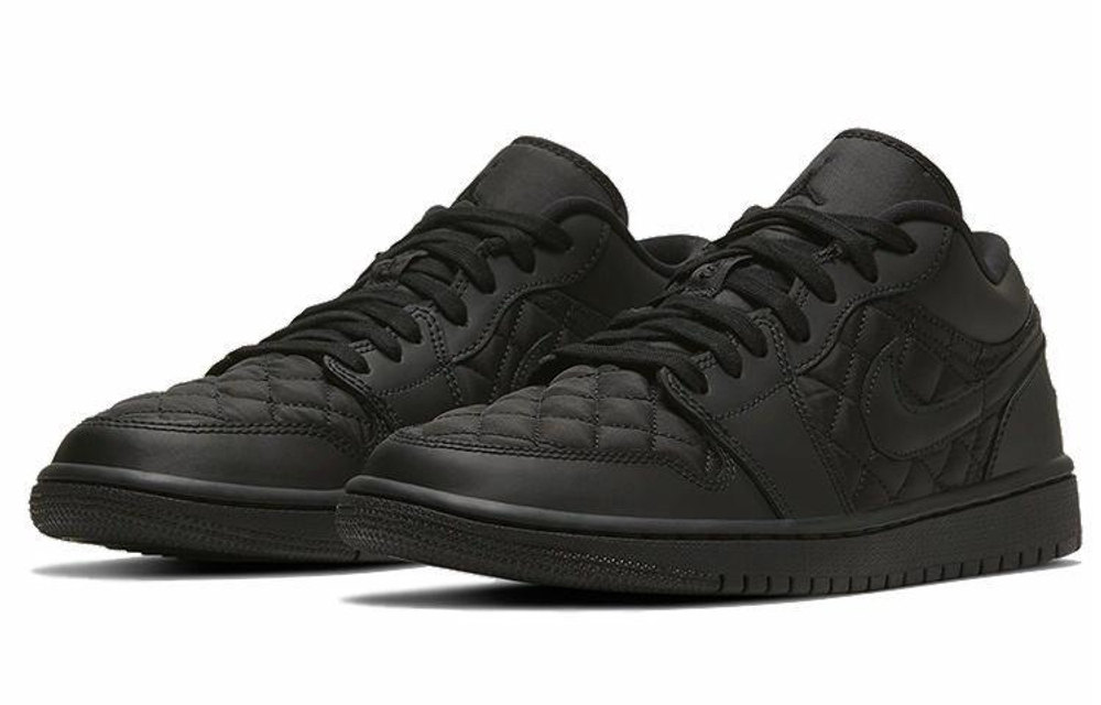 Кроссовки Jordan Air Jordan 1 Low Quilted (Женская размерная сетка)