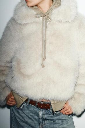Шубы ZARA