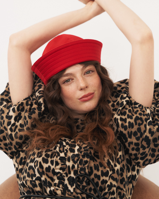 Платье с жабо и рукавами фонариками "Тот самый Лео - звезда карнавала"