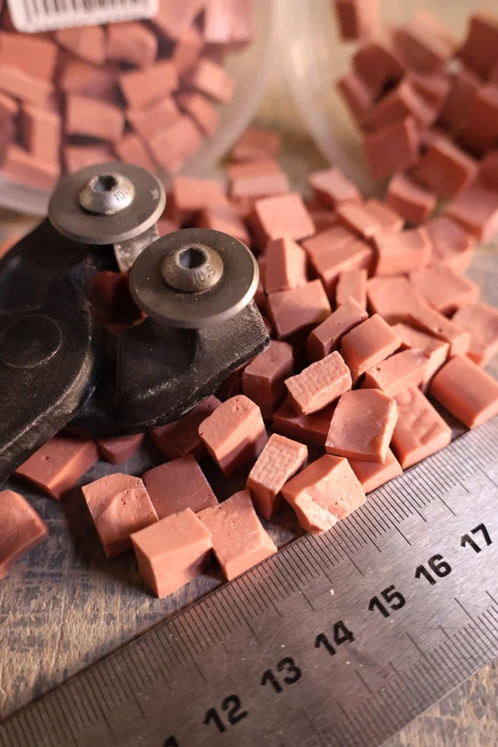 Нота R70 Колотая смальта 10х10 мм, 150 гр