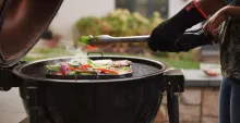 Угольный гриль Weber Summit Kamado E6, 61 см, чёрный