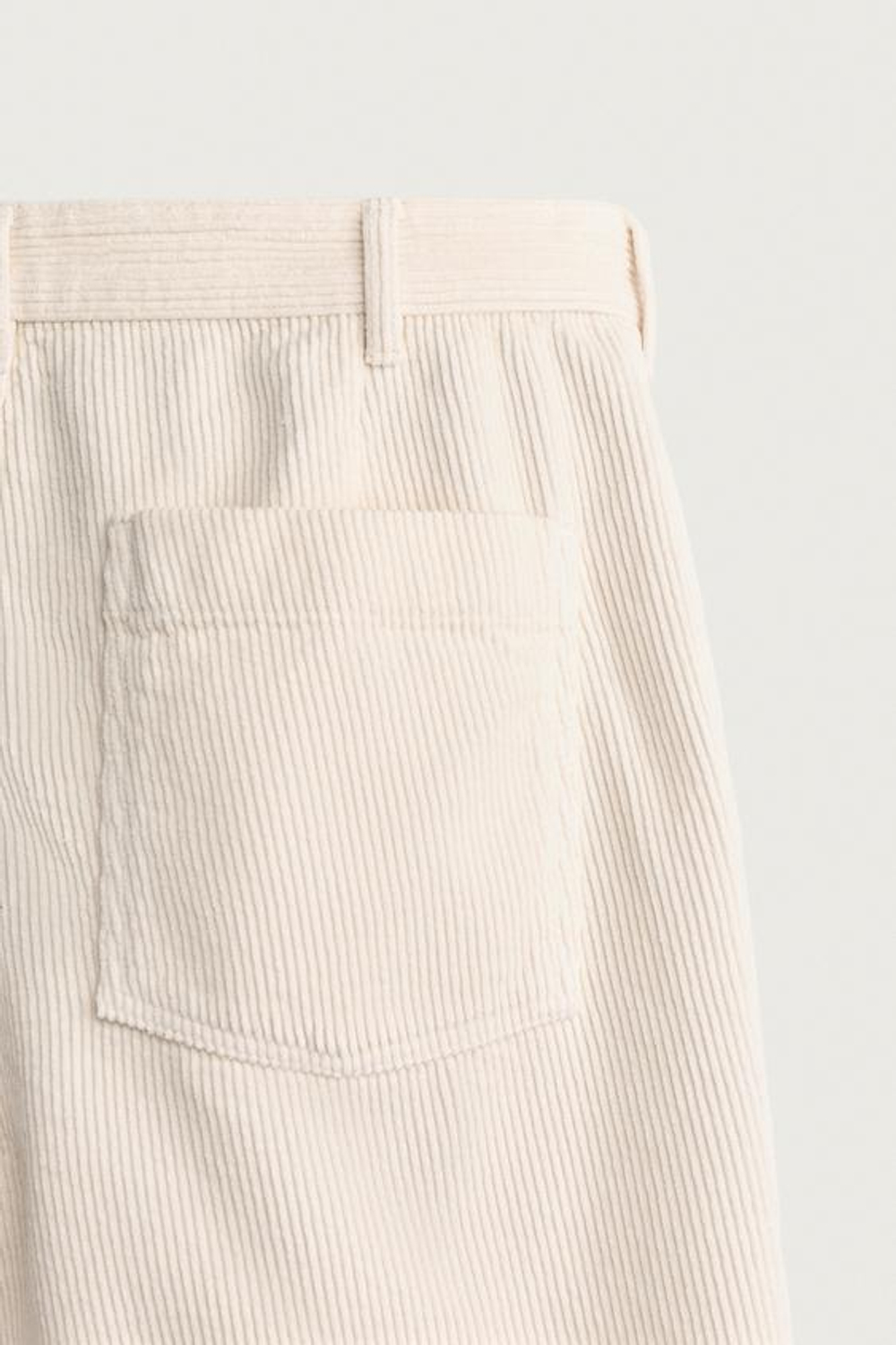 ZARA ШОРТЫ ИЗ ВЕЛЬВЕТА КЛАССИЧЕСКОГО КРОЯ, ЭКРЮ
