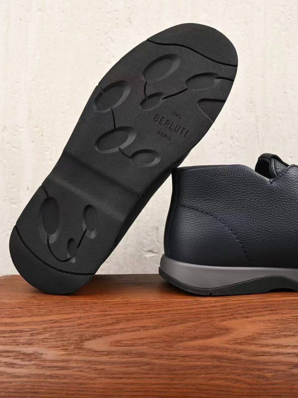 Кроссовки Berluti