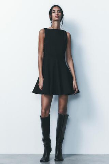 ZARA КОРОТКОЕ ПЛАТЬЕ С РАСКЛЕШЕННОЙ ЮБКОЙ, ЧЕРНЫЙ