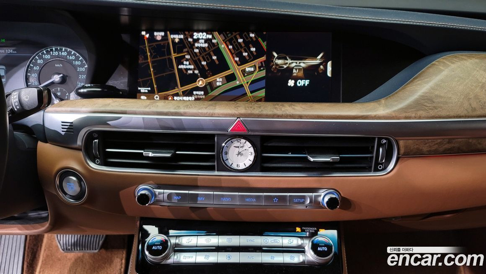 Genesis G90 5.0 AWD (04.2020)
