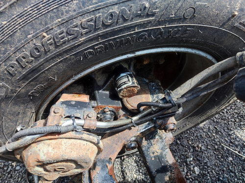 Суппорт передний левый