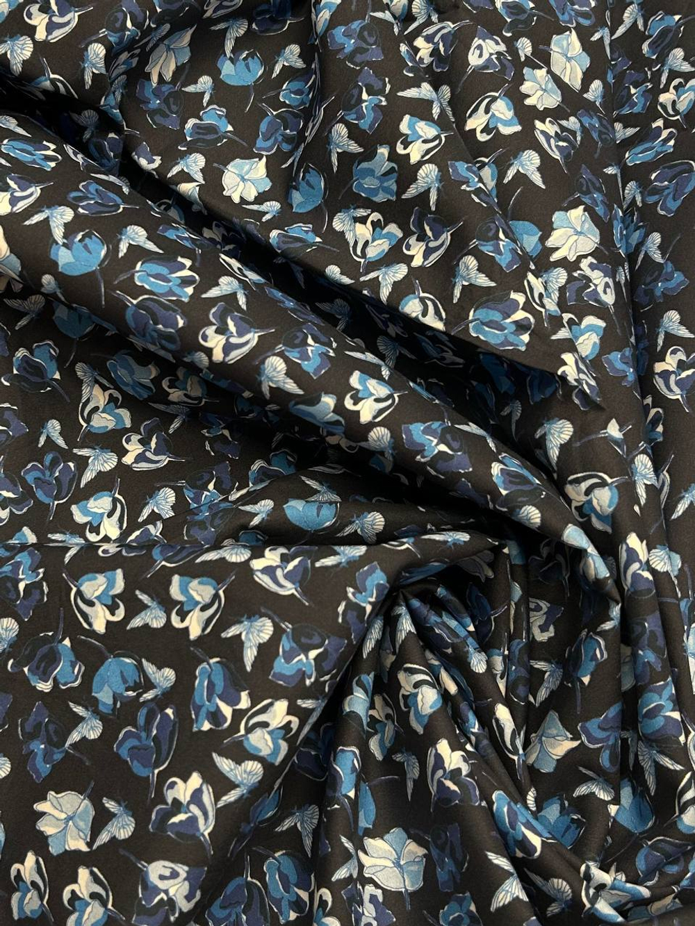 Хлопок Loro Piana темно-синий с голубыми цветами