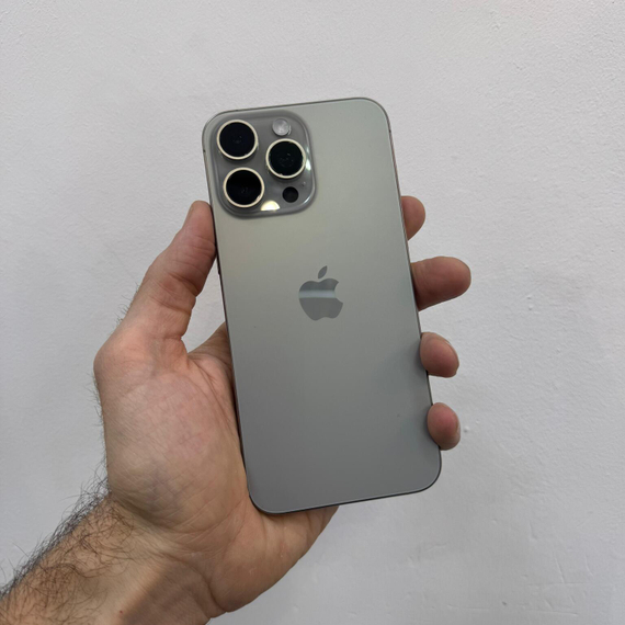 Apple iPhone 15 Pro Max 256GB 100% АКБ 77 цикл, без ремонта без вскрытия (полный комплект)