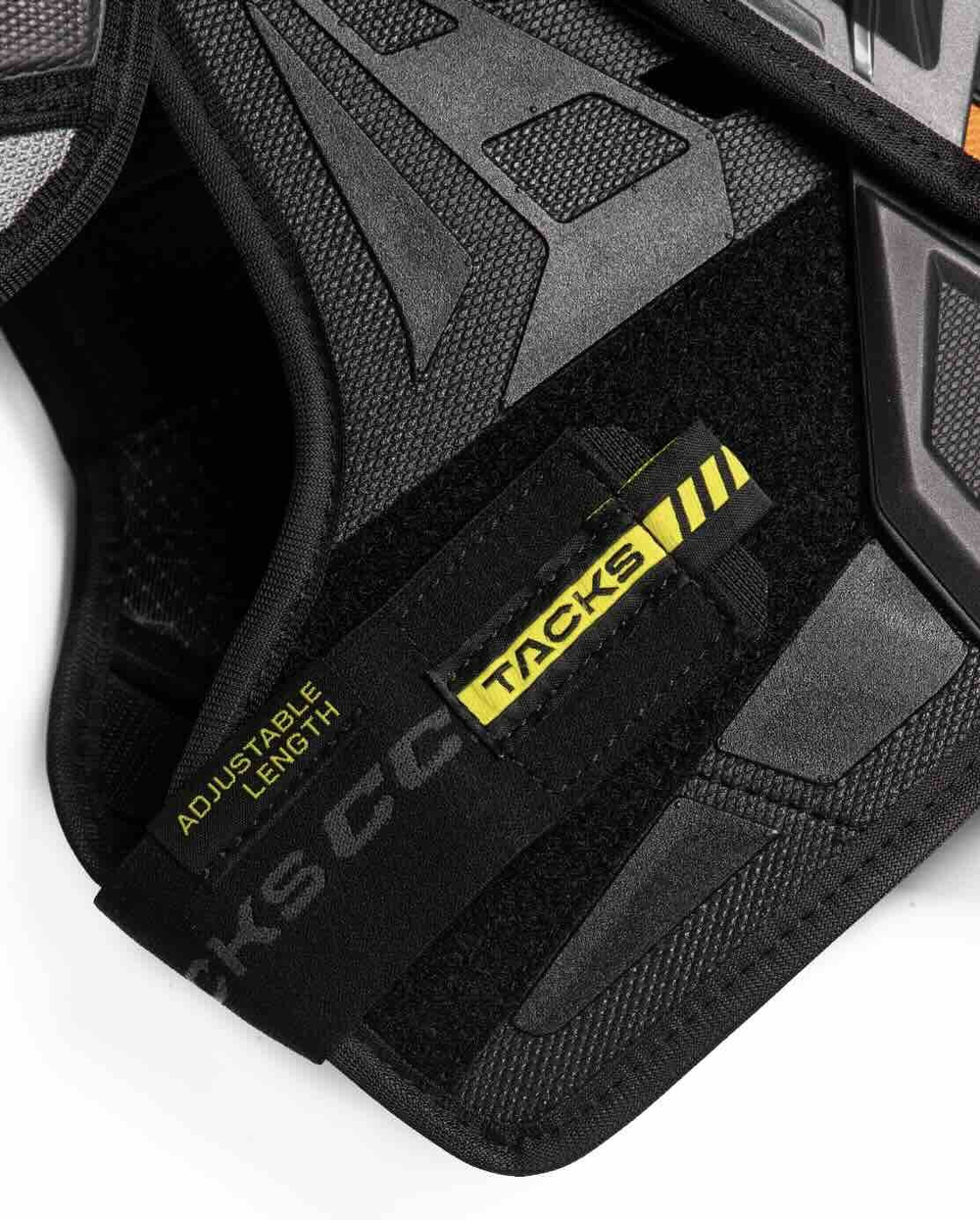 Нагрудник CCM Tacks XF Pro (SR)