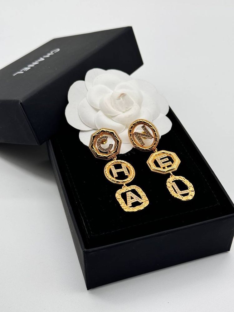 Брошь CHANEL