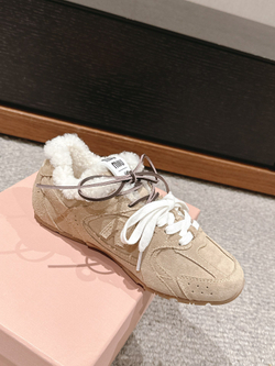 Miu Miu x New Balance 530 Sneaker