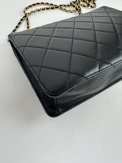 Сумка Chanel Black Quilted Lambskin Leather Golden Class Medium Flap