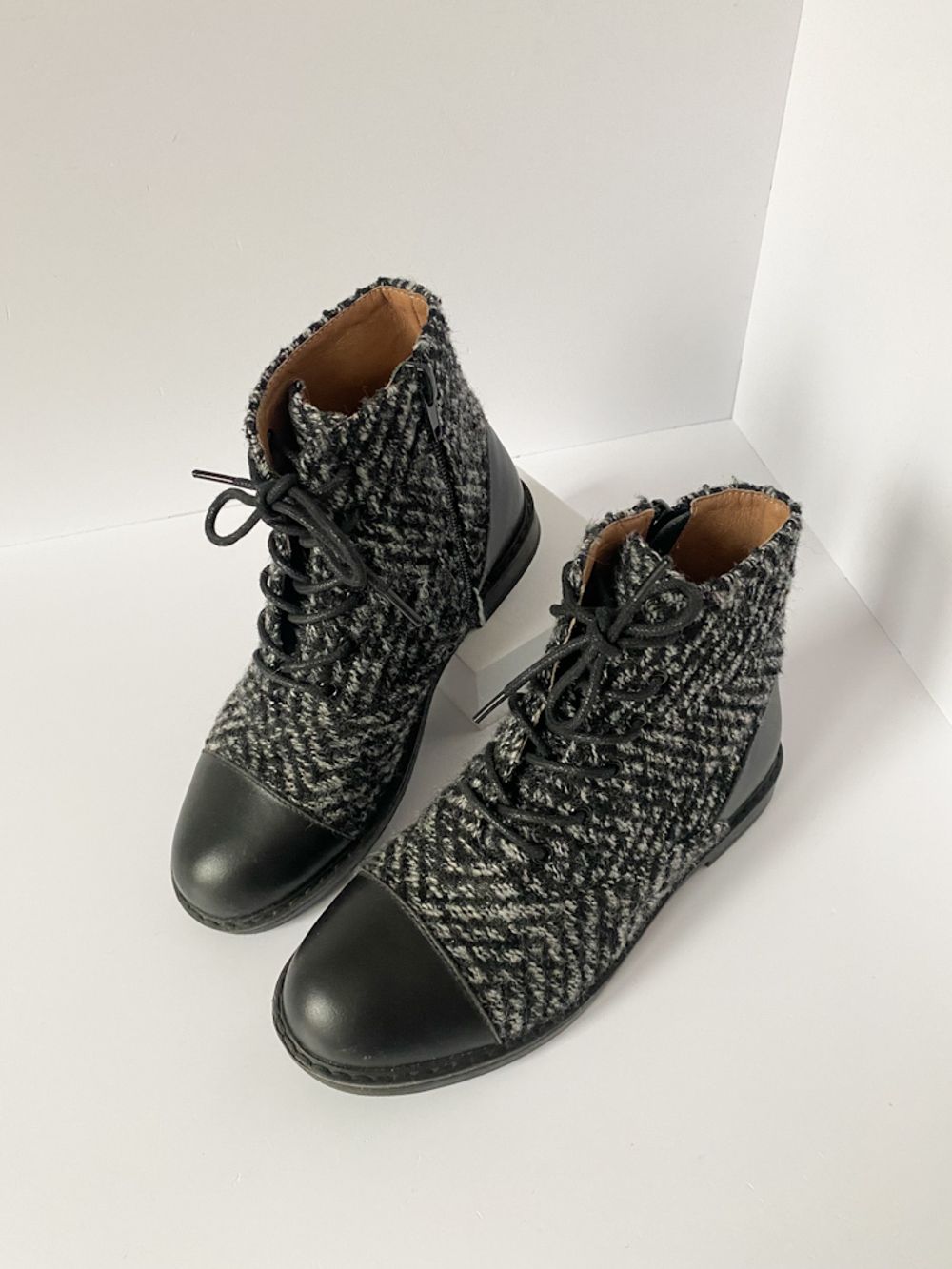 Ботинки Age of Innocence, 32