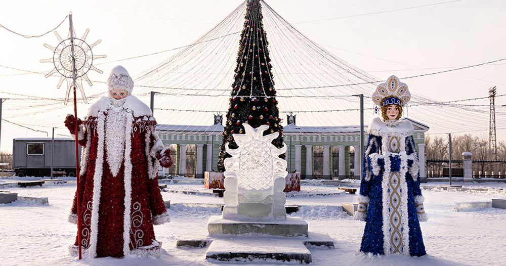 Большая фигура "Дед Мороз - серия Королевская"