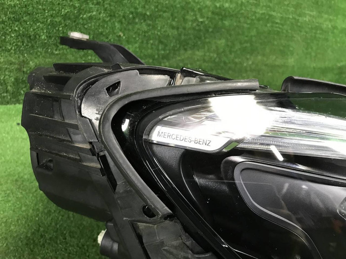 Фара правая Mercedes GLE V167 (2018-2024) LED