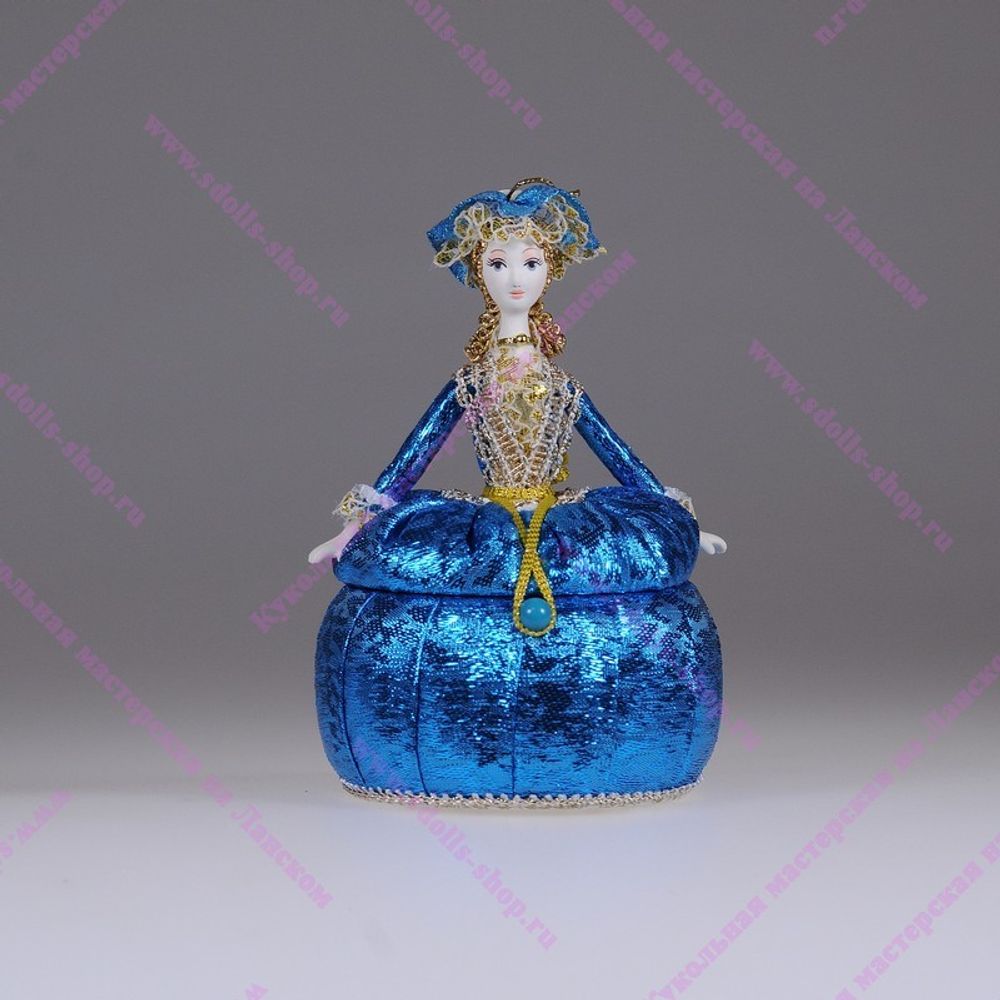 Кукла-шкатулка Барышня в парчовом платье