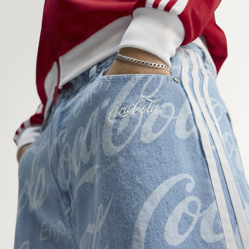 ADIDAS X COCA-COLA Джинсовые шорты, индиго