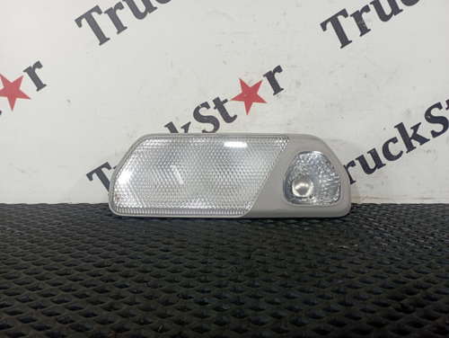 Плафон внутреннего освещения правый 2020г.