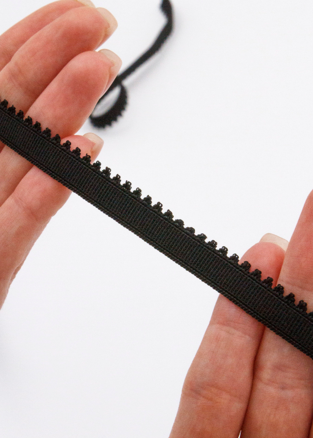 Резинка отделочная черная ажурная ширина 10 мм с учетом фестона Lauma (Латвия)