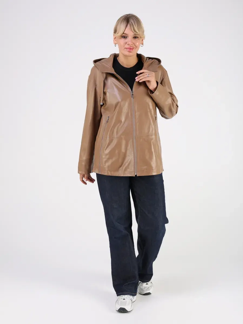 Кожаная куртка демисезонная с капюшоном