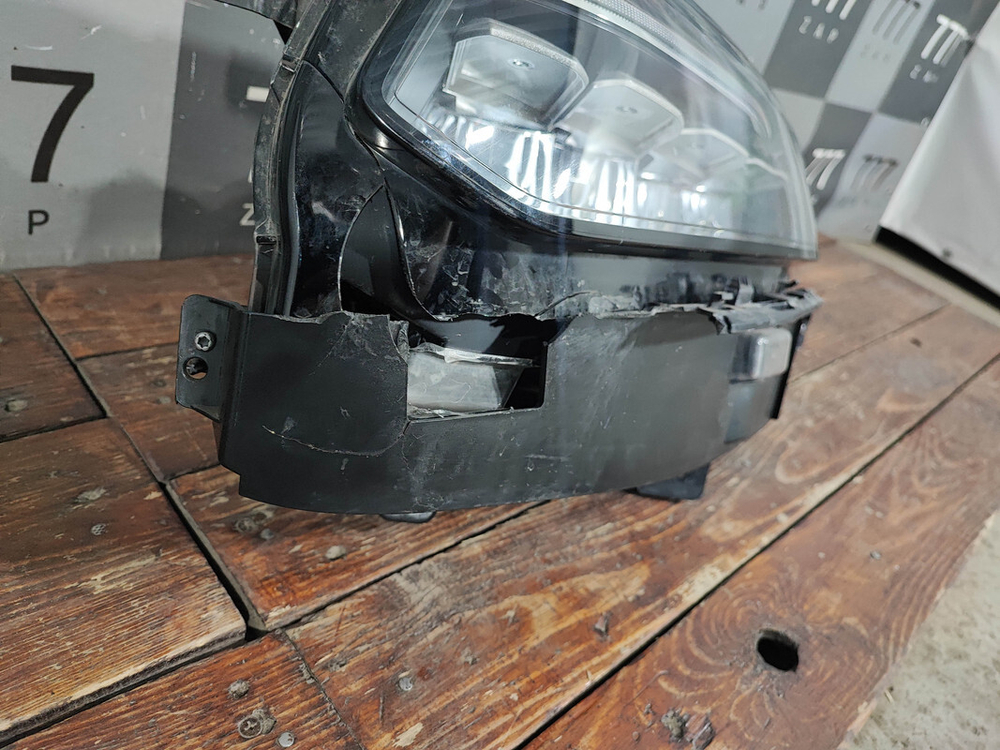 Фара левая LED Geely Tugella 19-нв Б/У Оригинал 7051026800