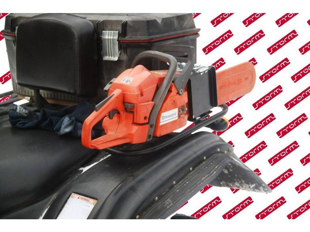 Крепление для бензопилы