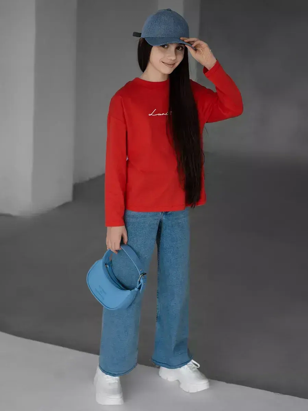 Лонгслив для девочки, красный