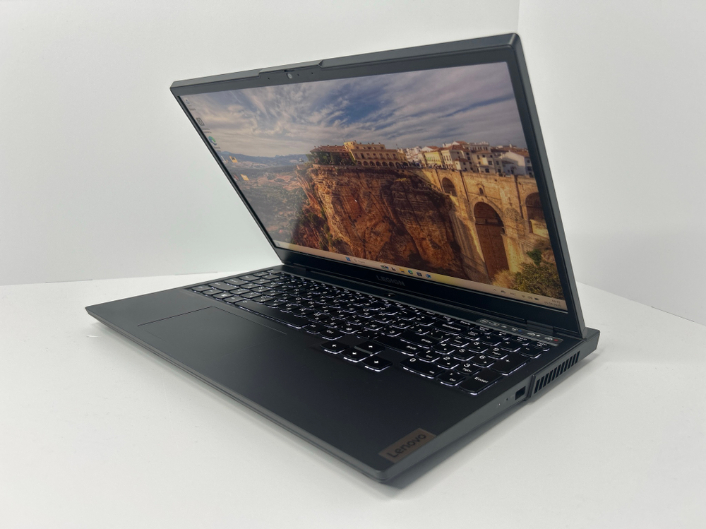 Ноутбук Lenovo Legion 5 15IMH05H (81Y6008JRU) 15.6"/Intel Core i5 10300H/RAM 16GB/SSD 512GB/GeForce RTX 2060 6GB/1920x1080/IPS/Windows 11/ Подсветка кл-ры: LED/Цвет: Черный. Состояние: B1
