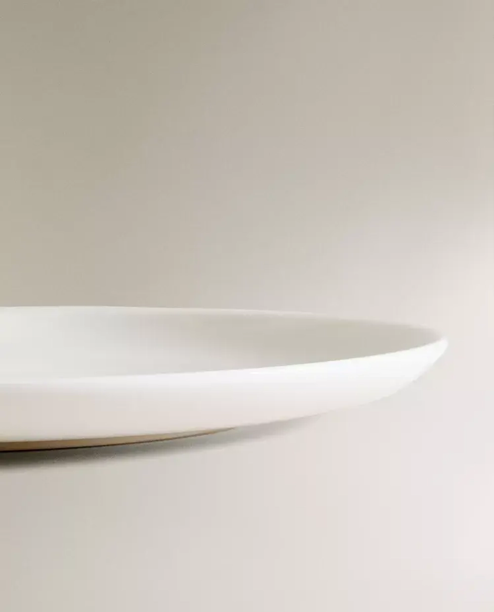 ZARA HOME ДЕСЕРТНАЯ ТАРЕЛКА ИЗ КОСТЯНОГО ФАРФОРА, БЕЛЫЙ