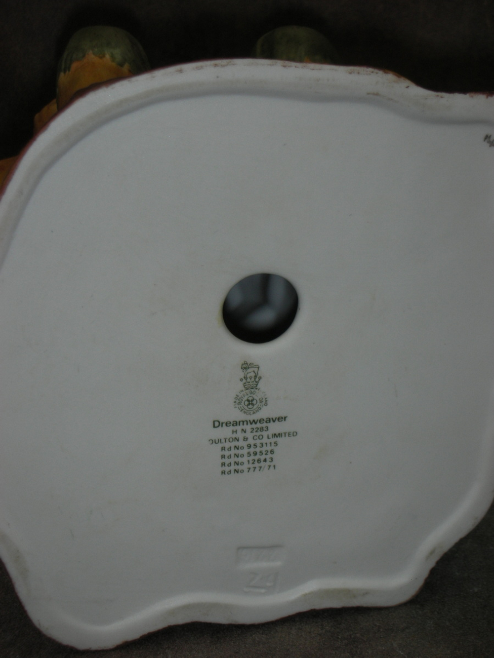 Статуэтка. Фарфор. Ткач снов. Royal Doulton. Англия