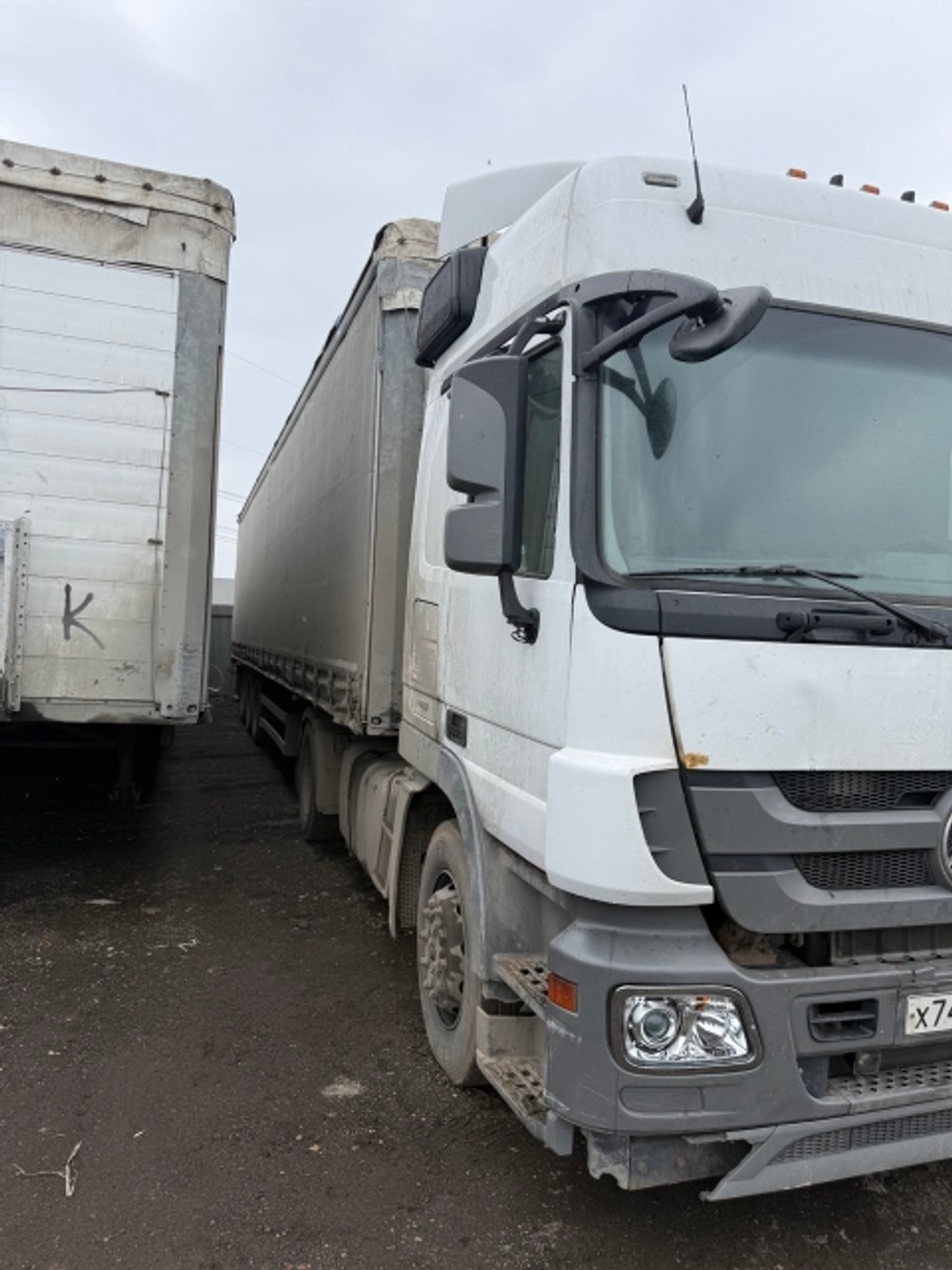 Mercedes-Benz ACTROS 4x2 Седельный тягач 1841 LS (Дизельный, 12 л, 408 л.с., АТ)