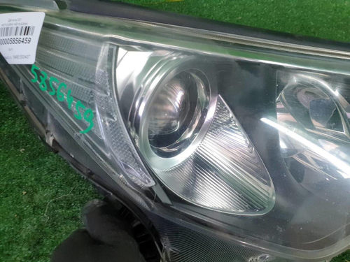 Фара правая Toyota Rav 4 CA40 (2012-2015) ксенон
