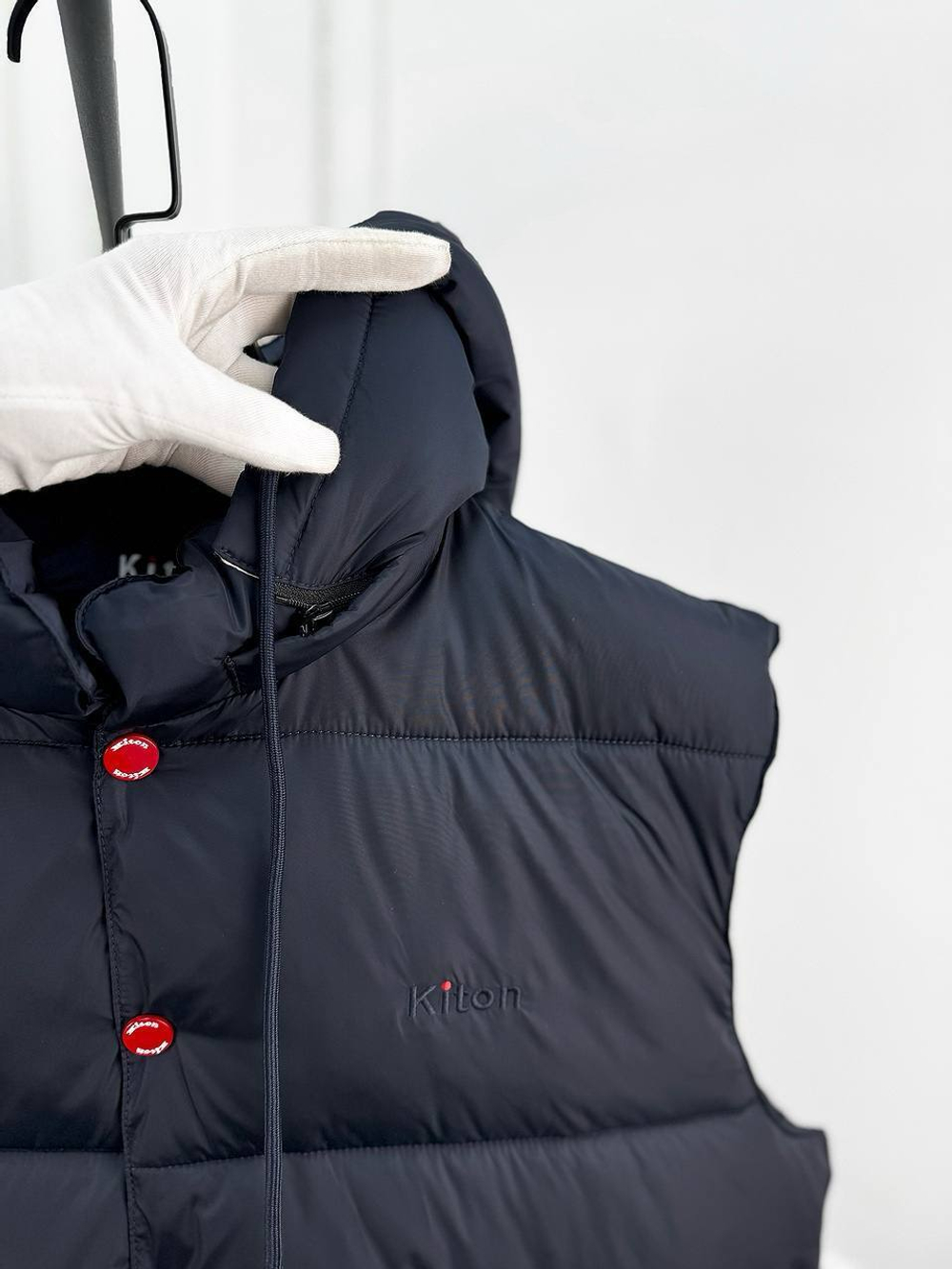 Безрукавка Kiton