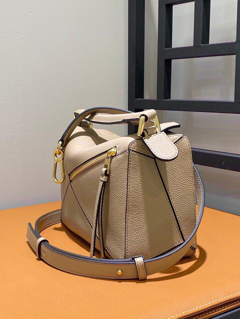 Loewe Puzzle 24 cm