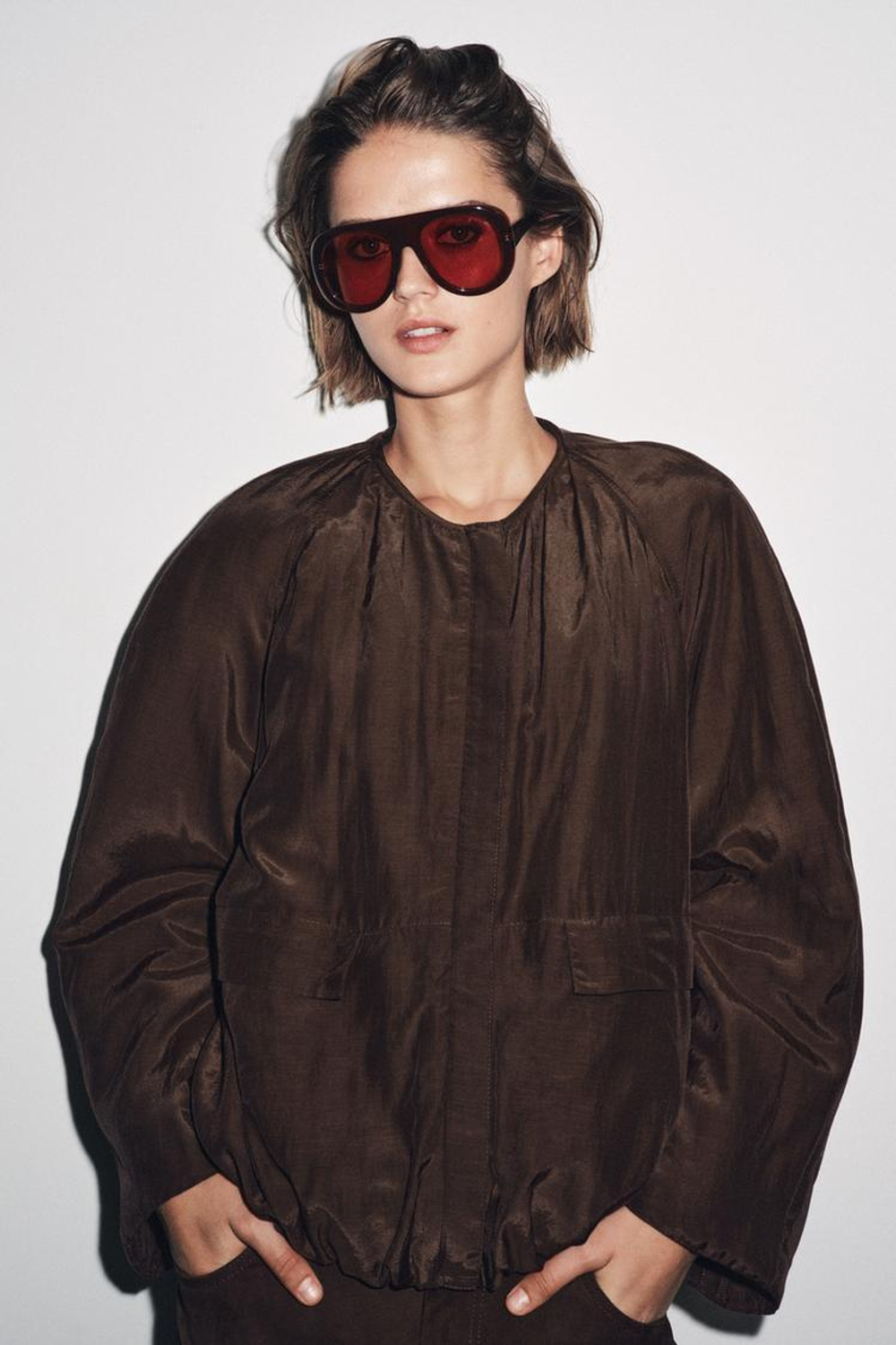 ZARA СТЕГАНАЯ КУРТКА С КАРМАНАМИ — ZW COLLECTION, КОРИЧНЕВЫЙ