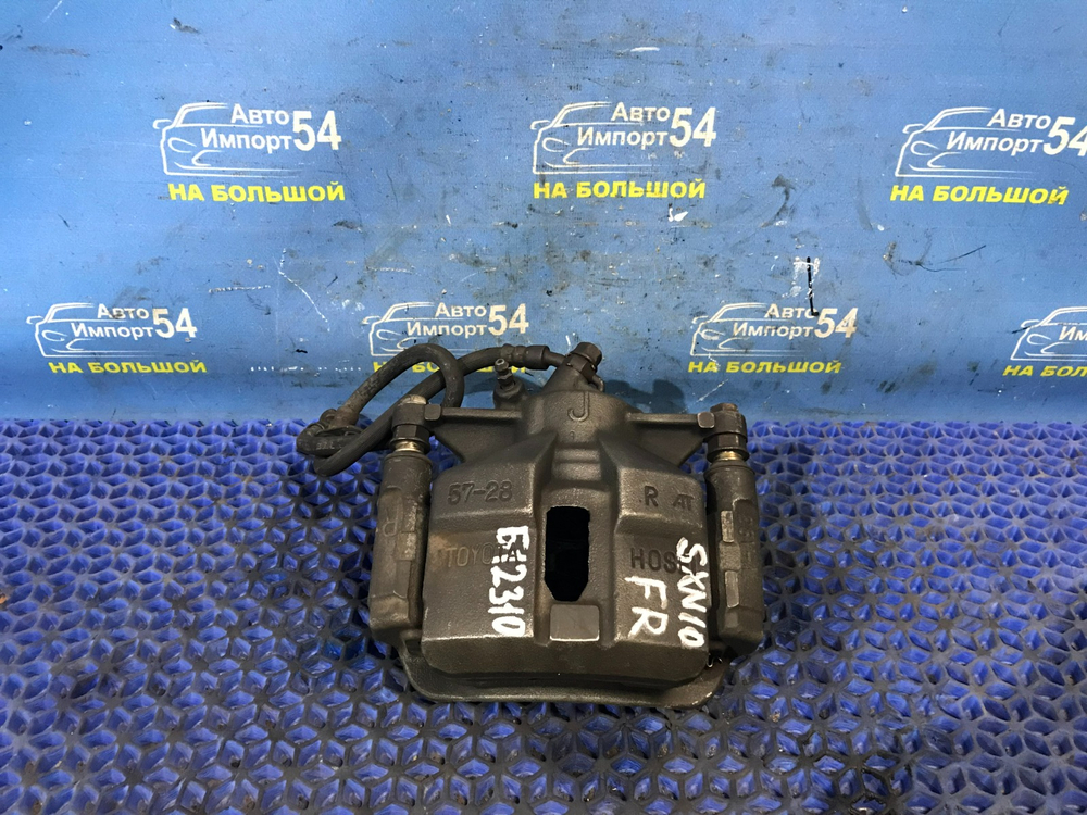 Суппорт тормозной передний правый TOYOTA IPSUM 1996-2001