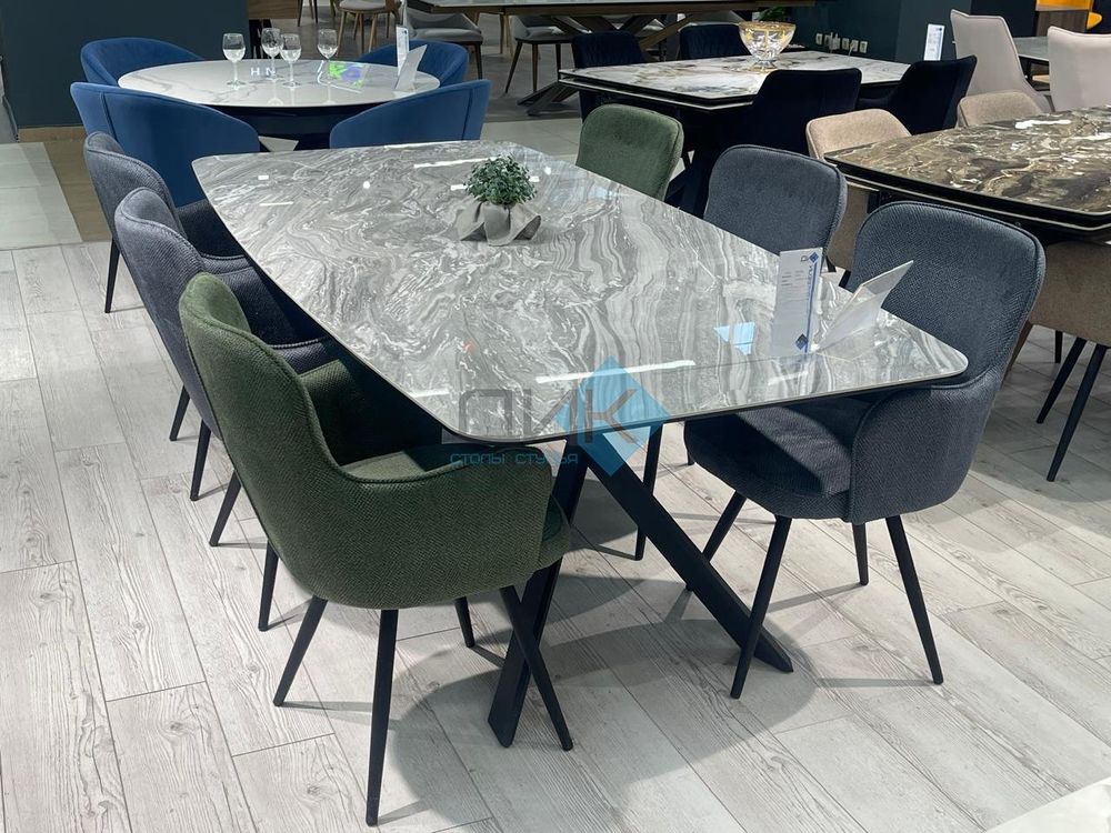 Стул DikLine 503 поворотный опоры чёрные