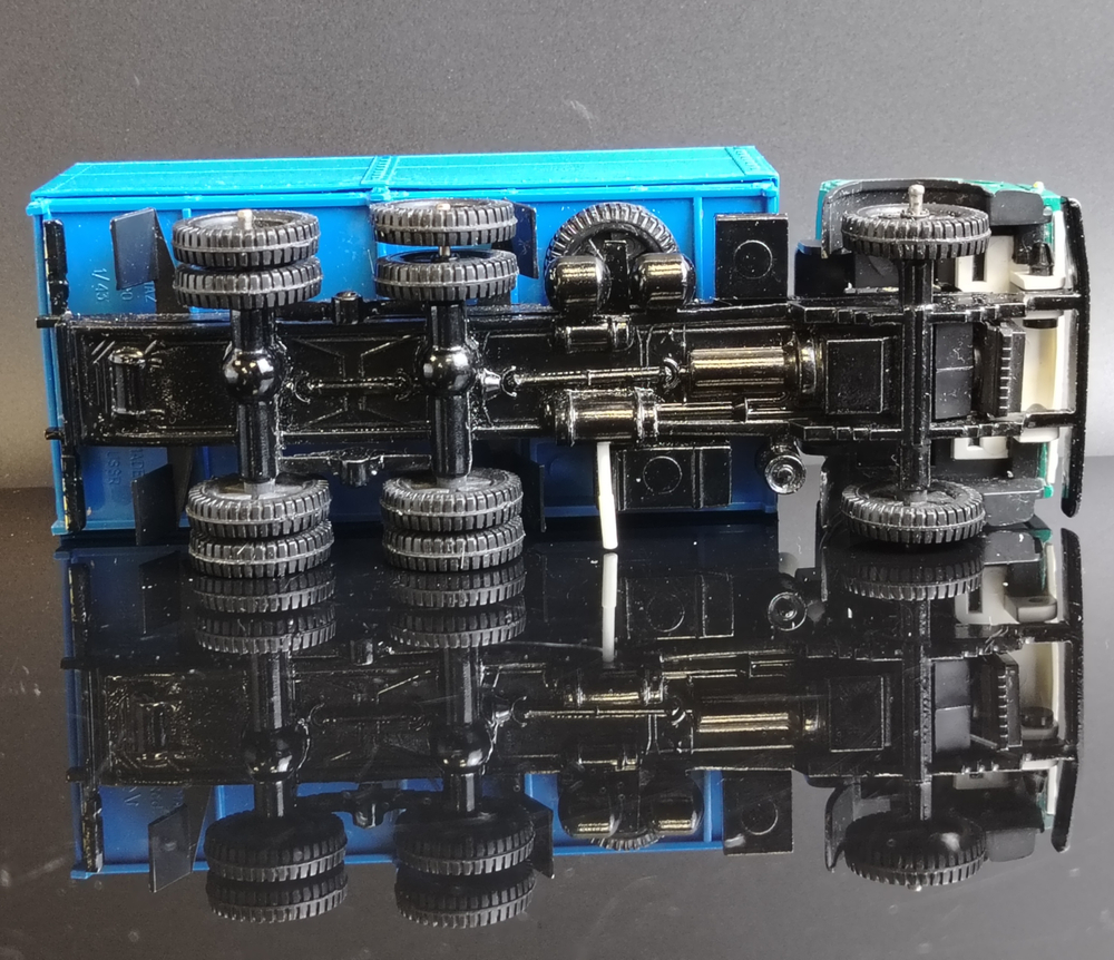 Модель автомобиля "Камаз - 5320" в масштабе 1:43, пластик, металл, СССР, 1970-1990 гг.