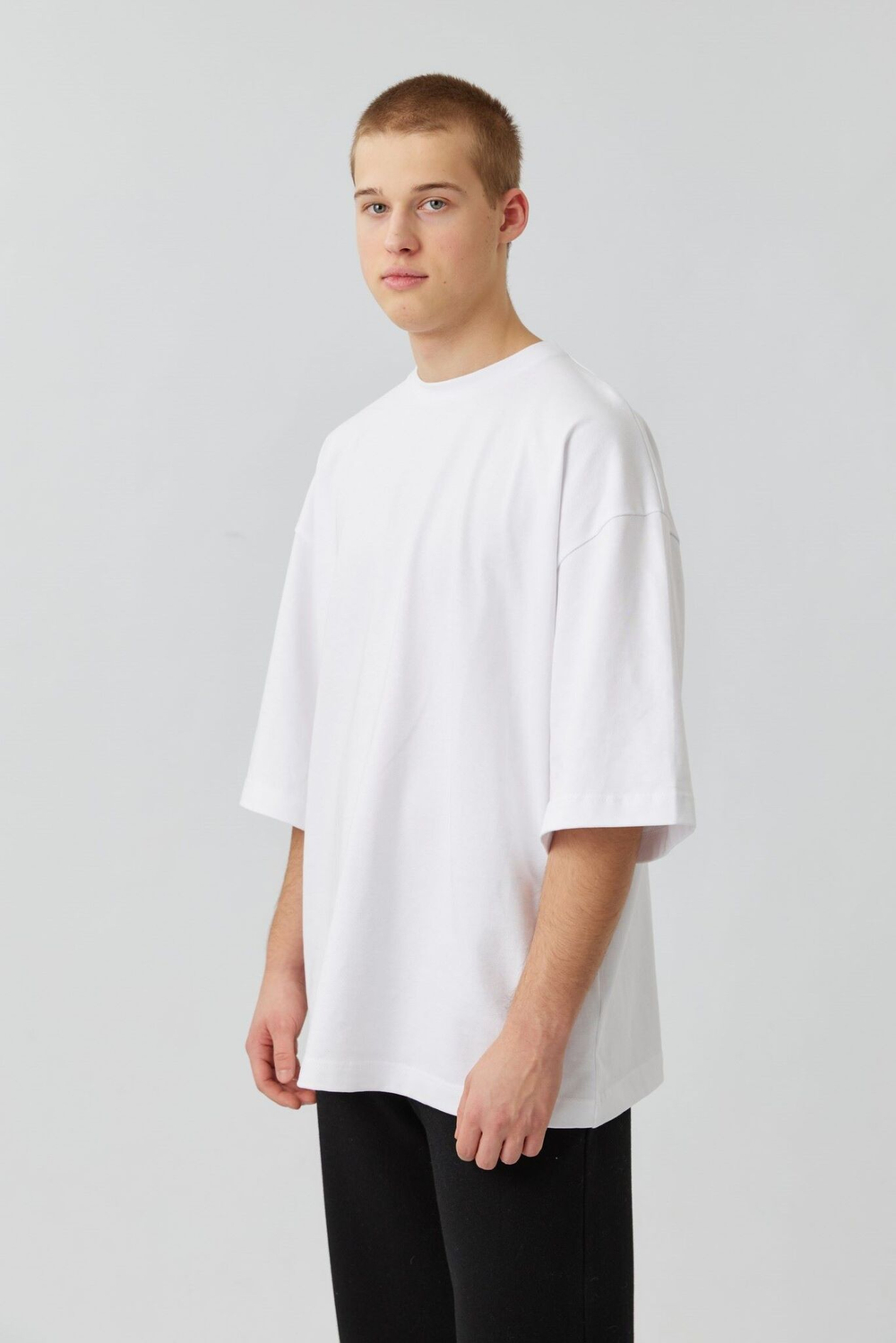 Огромная футболка из белого хлопка
