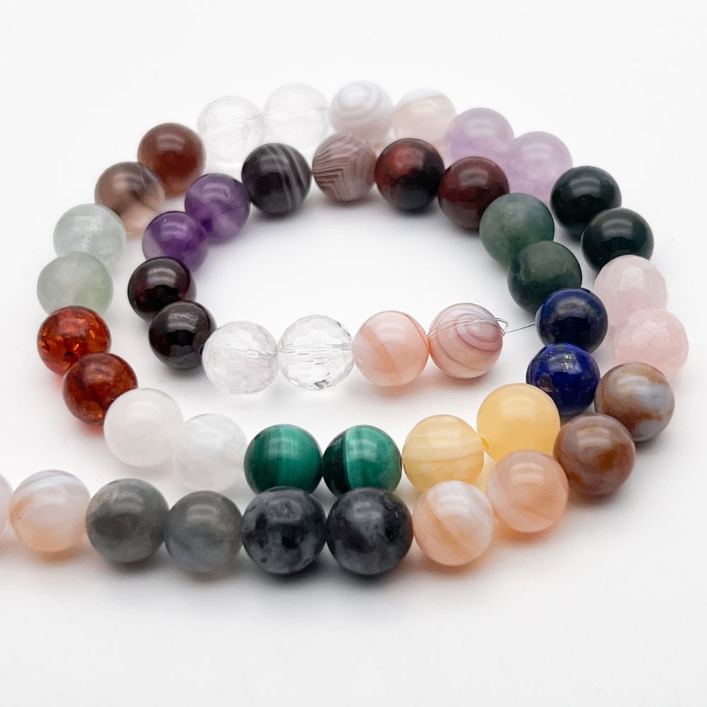 Натуральные камни микс бусины, диаметр около 8,2-8,7 мм, цена за нить 38 см