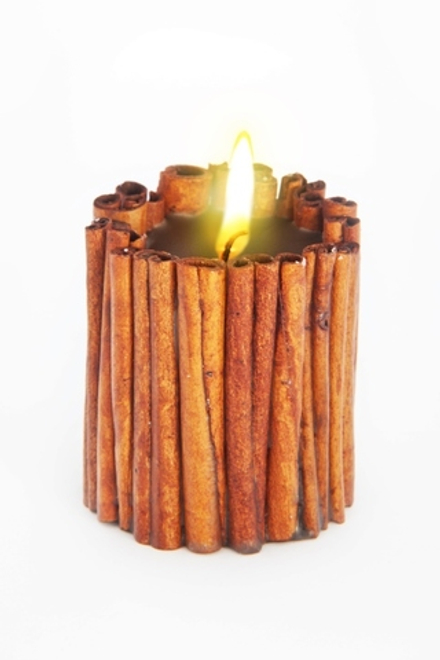 Свеча-эко ручной работы MAGIC LOVE с палочками корицы и эфирными маслами корицы и базилика, TM ChocoLatte